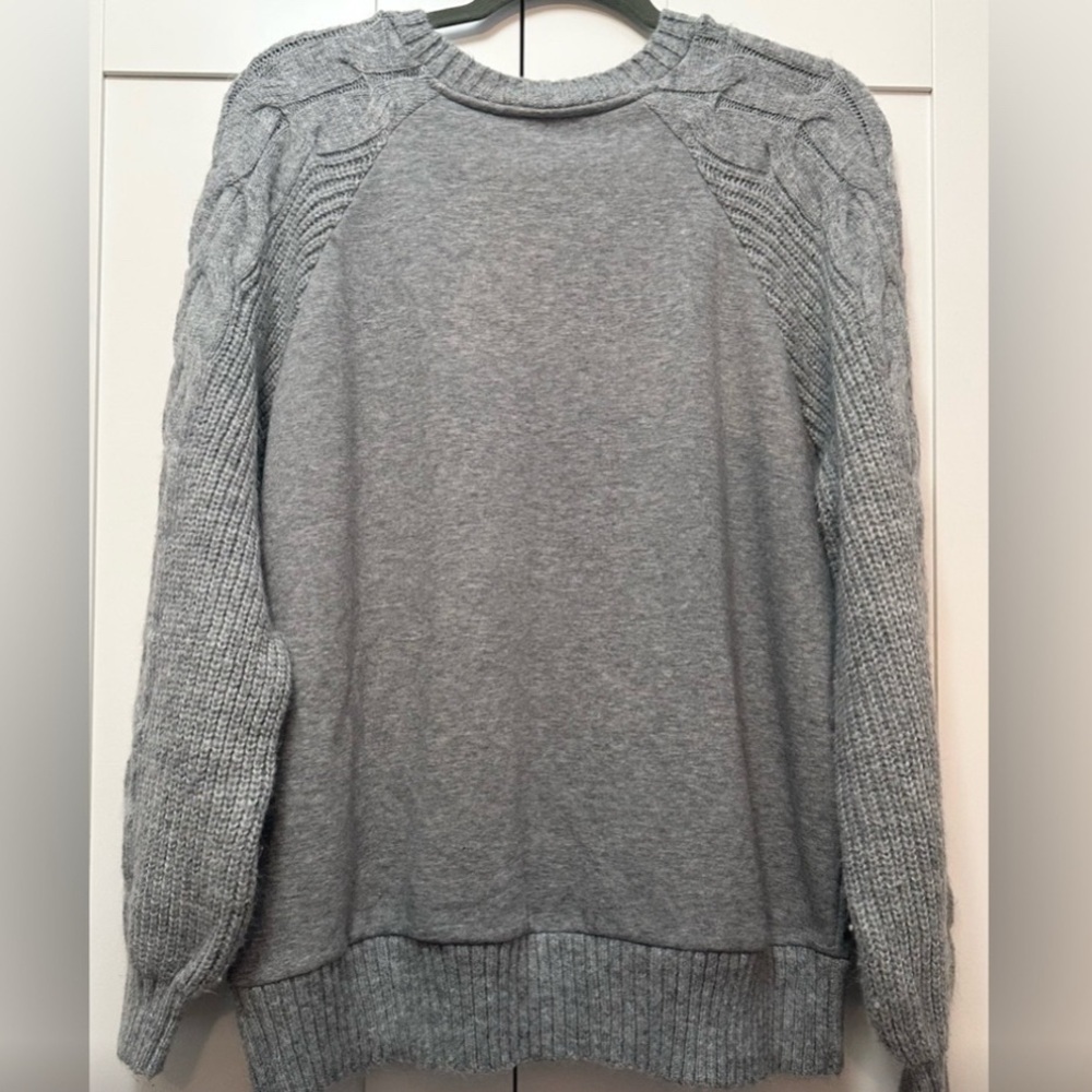 Women's Cable Knit Crew Neck Sweater - Green, White, Gray (ALL Size Lg) - Picture 3 of 8